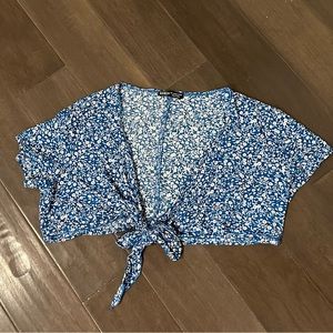 SHEIN Floral White & Blue Front Tie Cropped Short Sleeve Top Size L